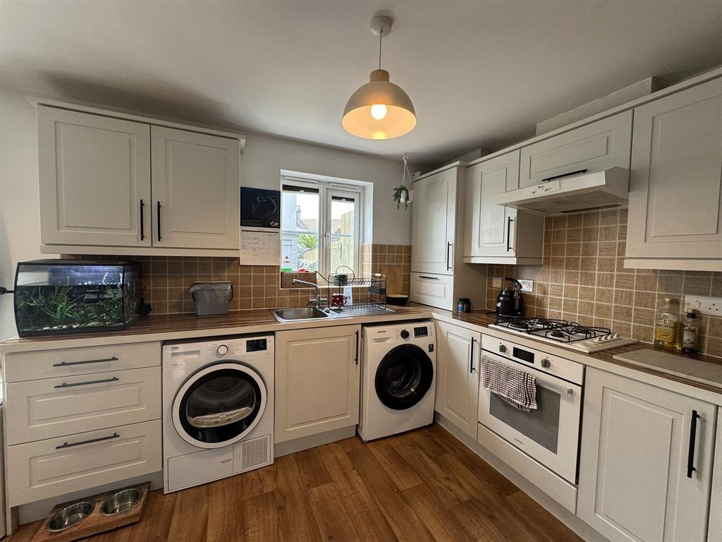 Additional image 4 of 3 bed end terrace house to rentKeay Heights, St. Austell PL25