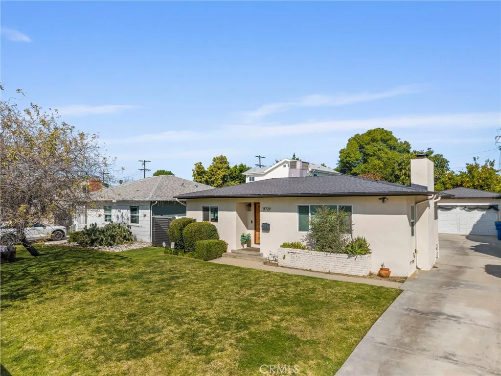 14729 Bassett St, Van Nuys, CA 91405