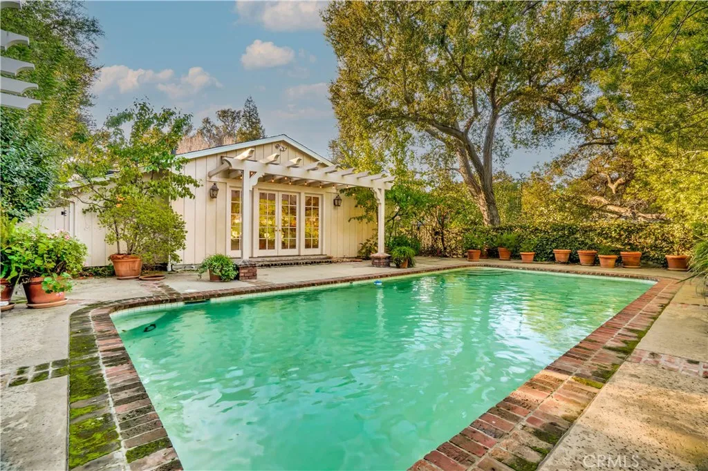 Additional image 64 of 17420 Rancho St, Encino, CA 91316