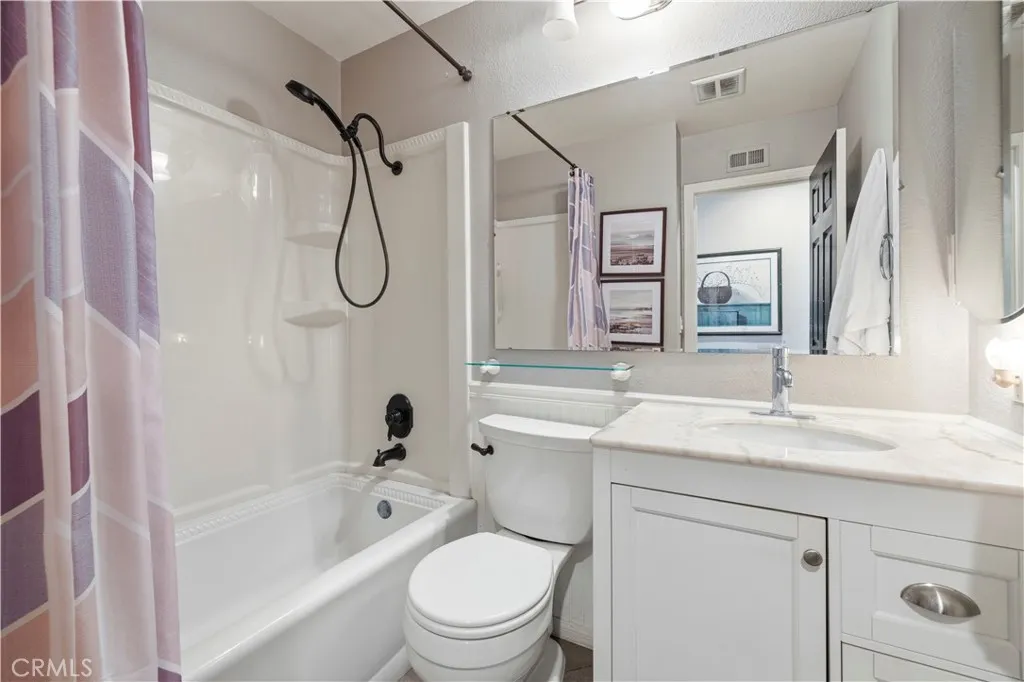 Additional image 110 of 25547 Via Impreso, Valencia, CA 91355