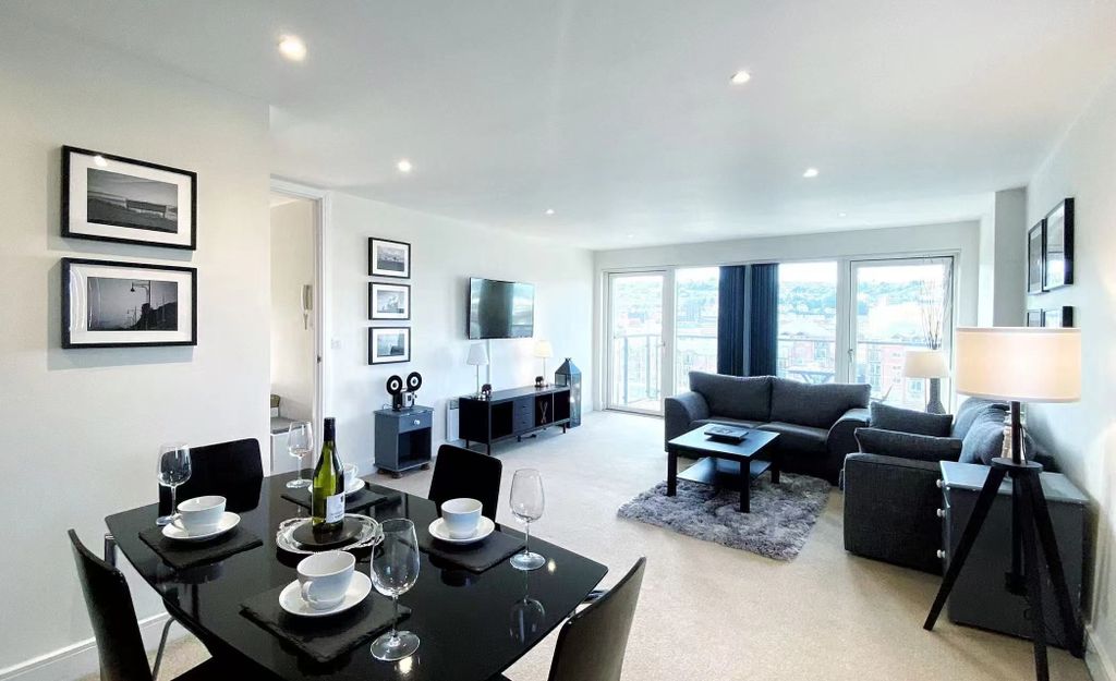 2 bed flat to rentApartment, Meridian Wharf, Trawler Road, Maritime Quarter, Swansea SA1