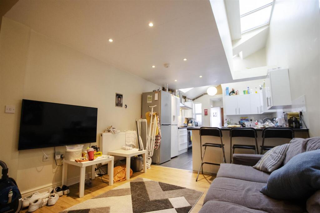 Heeley Road, Birmingham, West Midlands, B29 photo 2