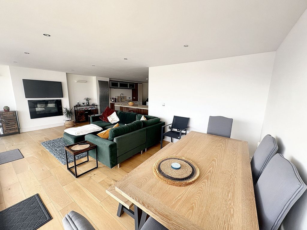 Additional image 10 of 2 bed flat for saleRichmond Walk, Plymouth PL1