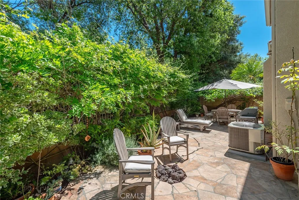 4762 Rhapsody Dr, Oak Park, CA 91377 photo 4