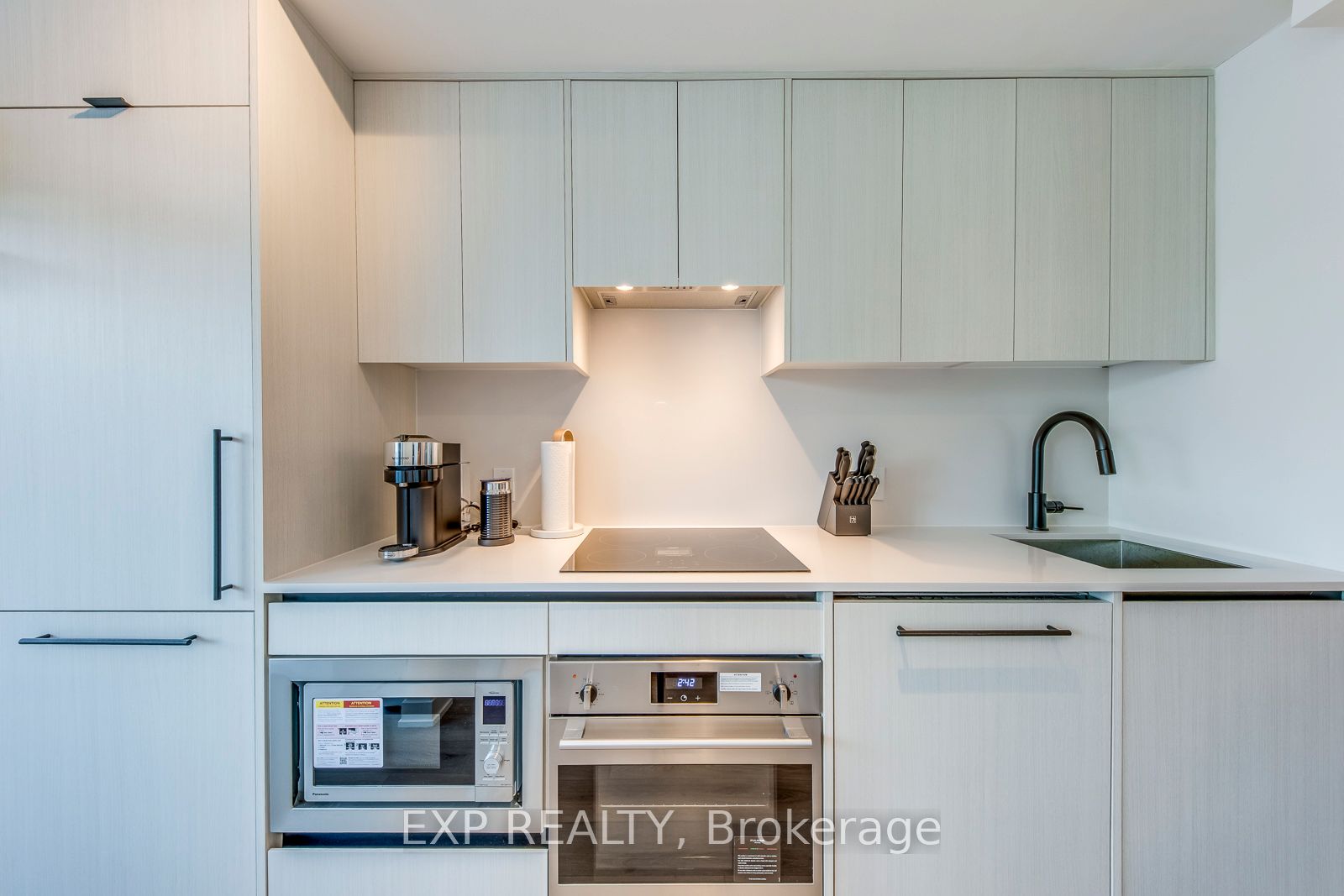 Additional image 6 of 415-5 Lakeview Avenue, Toronto, ON, M6J 0H3