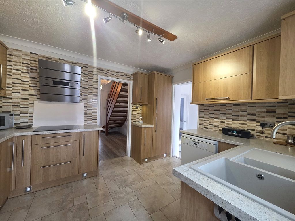 Additional image 9 of 4 bed detached house for saleGlenview Avenue, Pembroke Dock, Pembrokeshire SA72