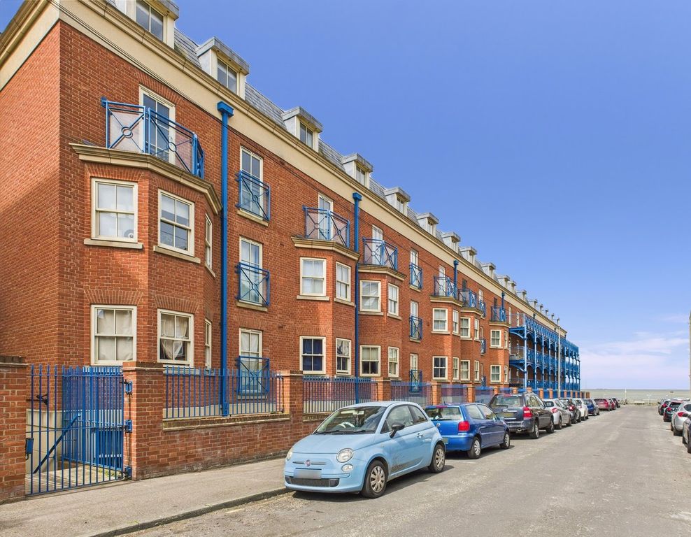 2 bed flat for saleCanterbury Road, Margate CT9
