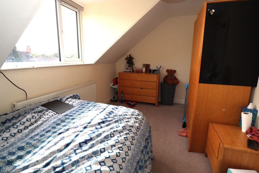 Additional image 7 of 6 bed terraced house to rentSt Catherines Grove, Lincoln LN5