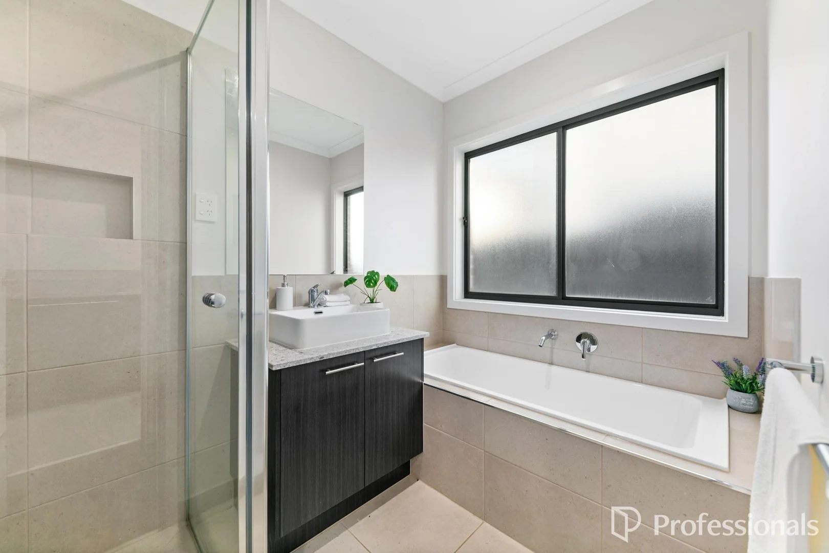 Additional image 13 of 17 Tanbar Street, Fraser Rise VIC 3336