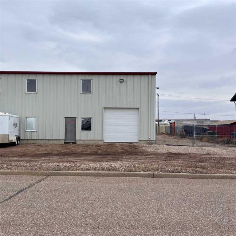 2-1451 Brier Estates Crescent NW, Medicine Hat, AB, T1C 0B6
