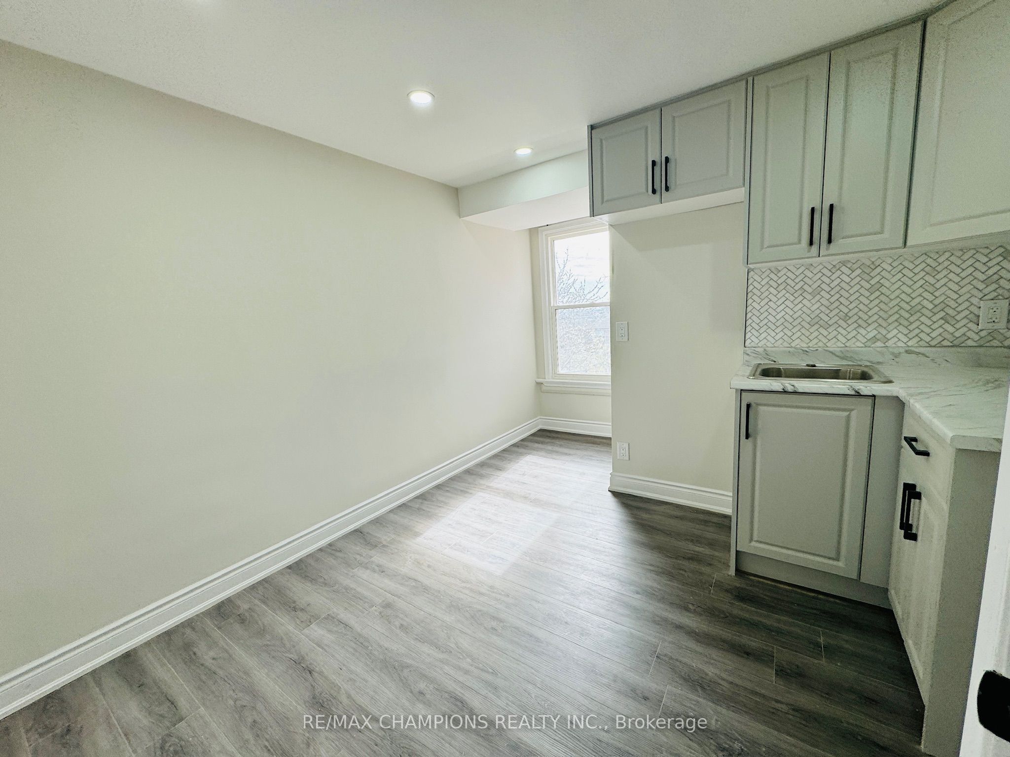 2nd Flr-196 Caledonia Road, Toronto, ON, M6E 4S7