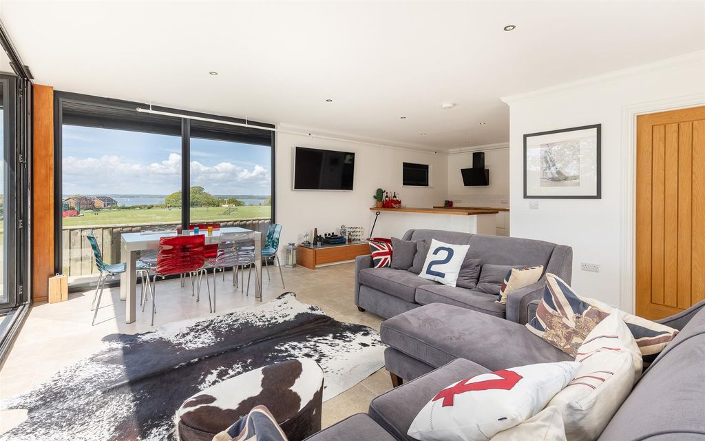 Additional image 3 of 2 bed chalet for saleCowes, Isle Of Wight PO31