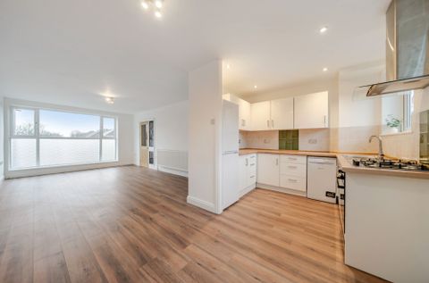 Preston Avenue, Eccles M30