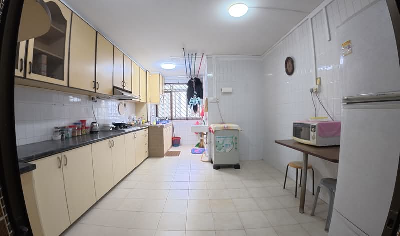 323 Yishun Central photo 3