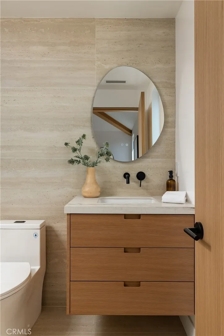 Additional image 107 of 15202 Hesby Street, Sherman Oaks, CA 91403