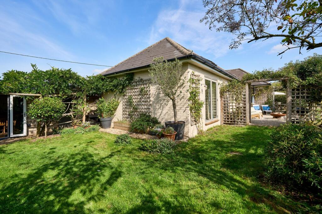 Stubbs Lane, Beckington, Frome, BA11