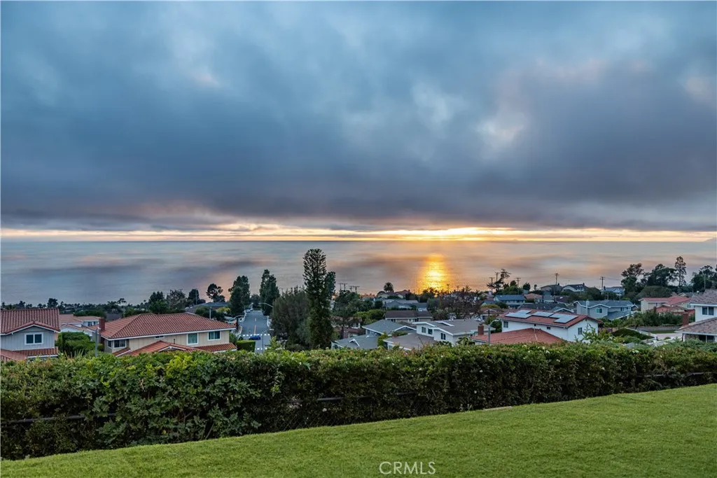 28631 Shire Oaks Dr, Rancho Palos Verdes, CA 90275