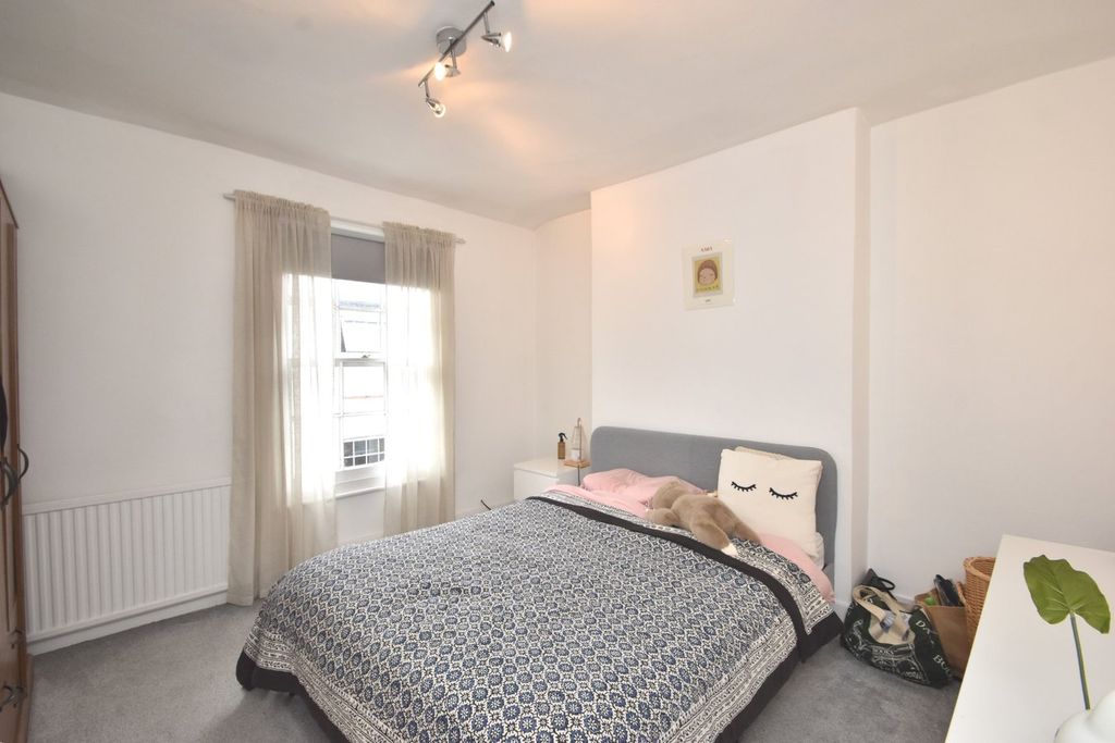 Additional image 8 of 2 bed terraced house for saleBeech Road, Weybridge KT13