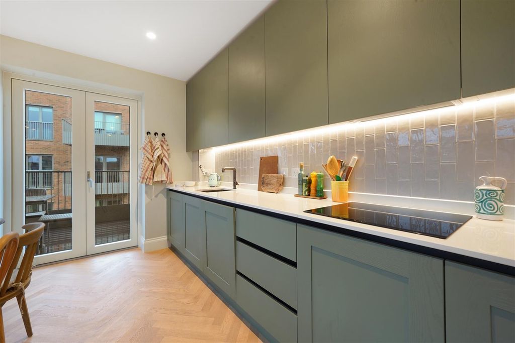 Additional image 4 of 2 bed flat to rentRoyal Engineers Way, Millbrook Park NW7