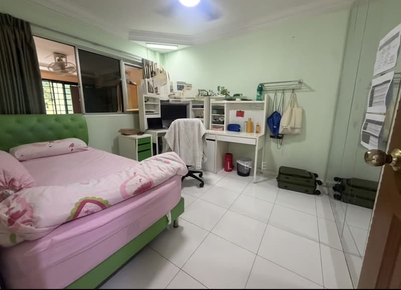 832 Woodlands Street 83 photo 5