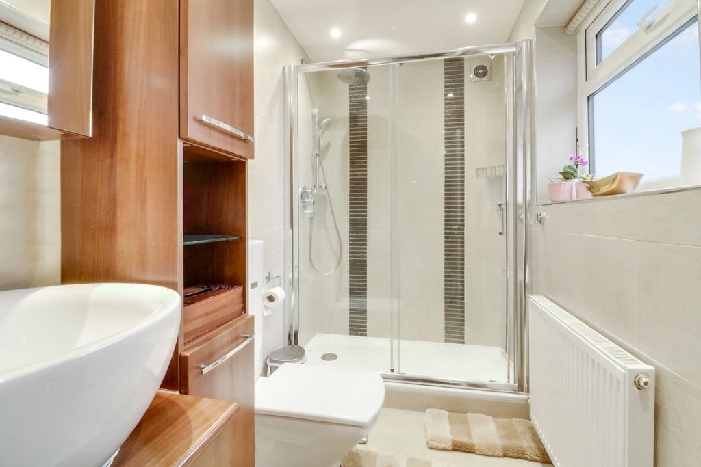 Additional image 6 of 2 bed terraced house to rentVane Close, Harrow HA3