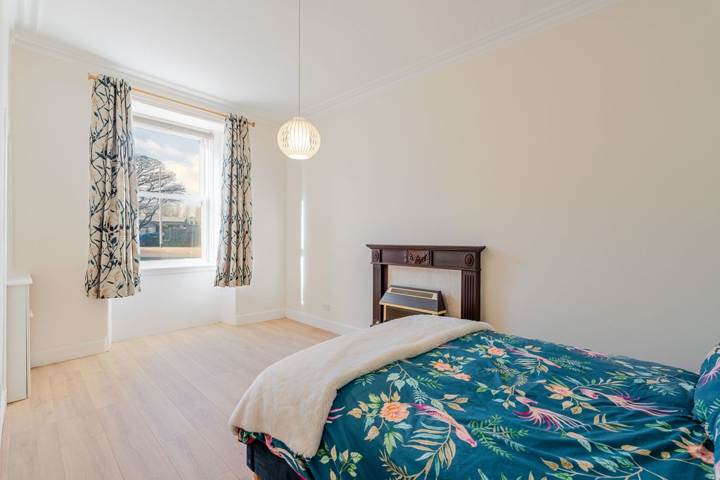 Additional image 10 of 2 bed flat for sale275A, North High Street, Musselburgh, East Lothian EH21