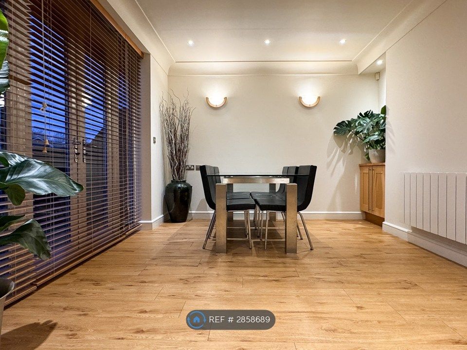 Additional image 7 of 2 bed flat to rentMossley Hill Drive, Liverpool L17