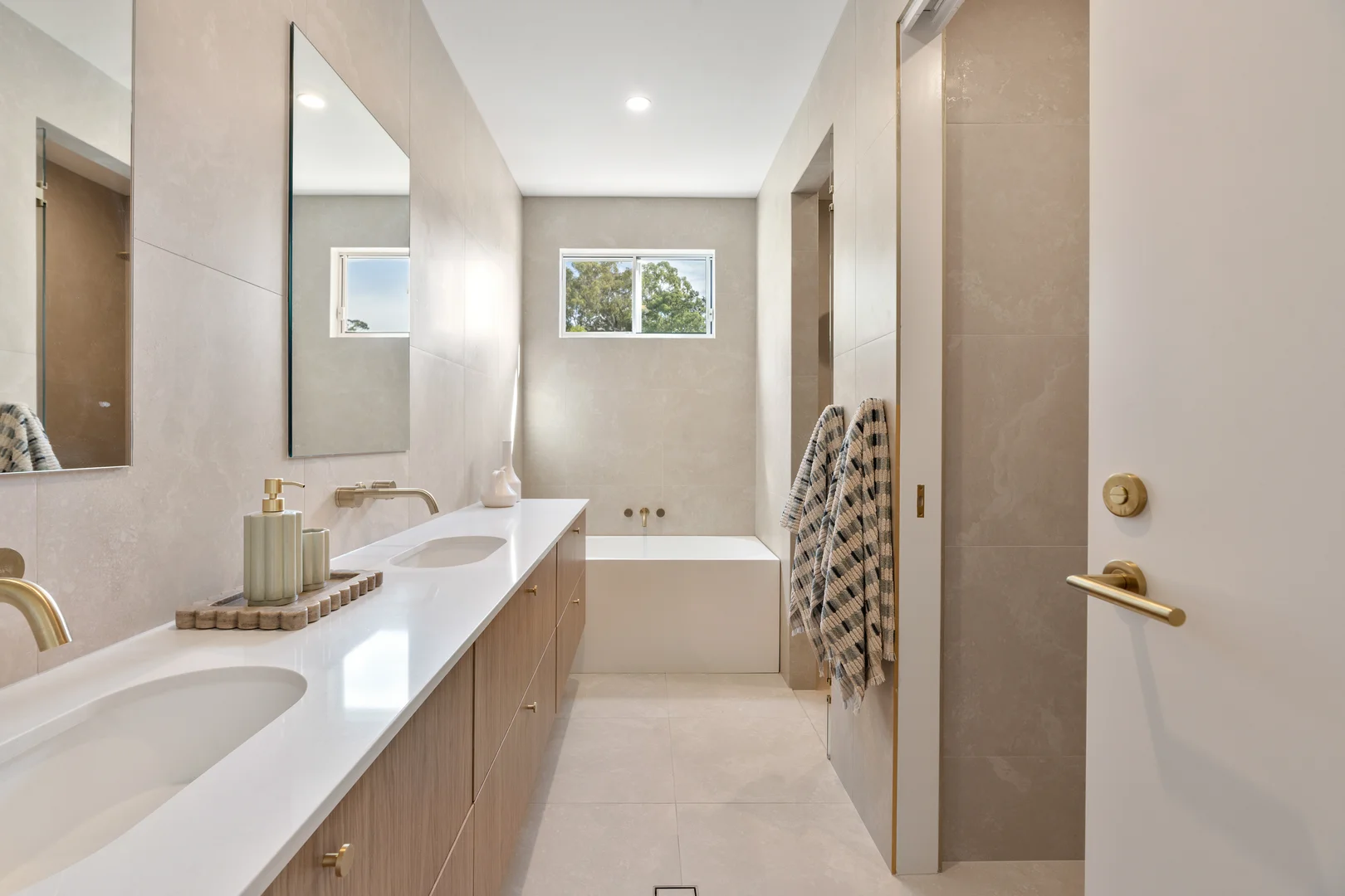 Additional image 14 of 2/64 West Burleigh Road, Burleigh Heads QLD 4220