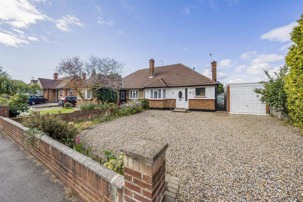 Jordans Way, Bricket Wood, St. Albans