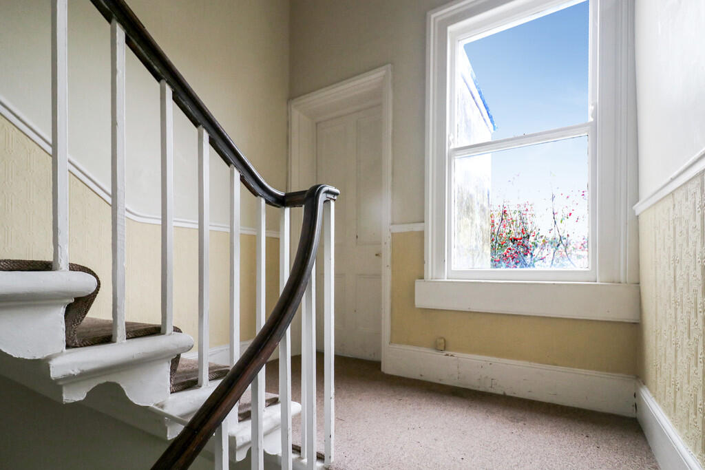 Additional image 4 of Beaufort East, Bath