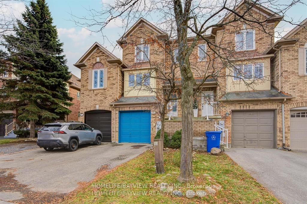 15 Bowler Street, Aurora, ON, L4G 7J2