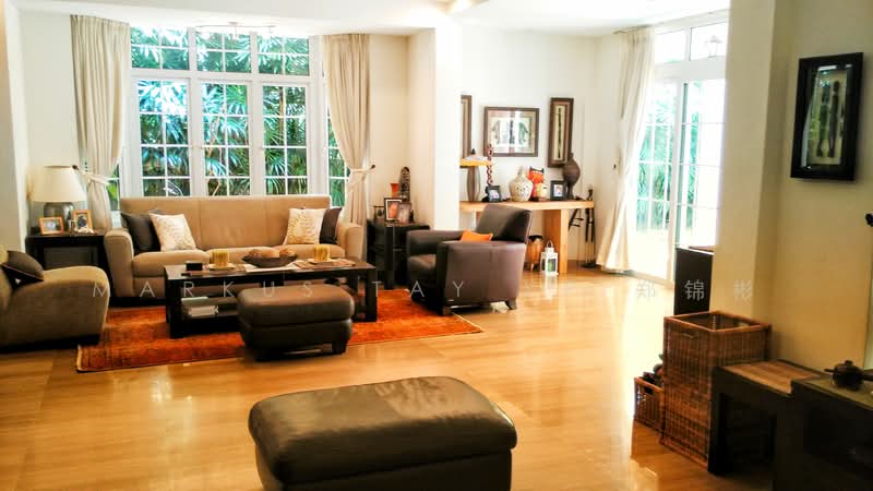 Vanda Drive photo 5
