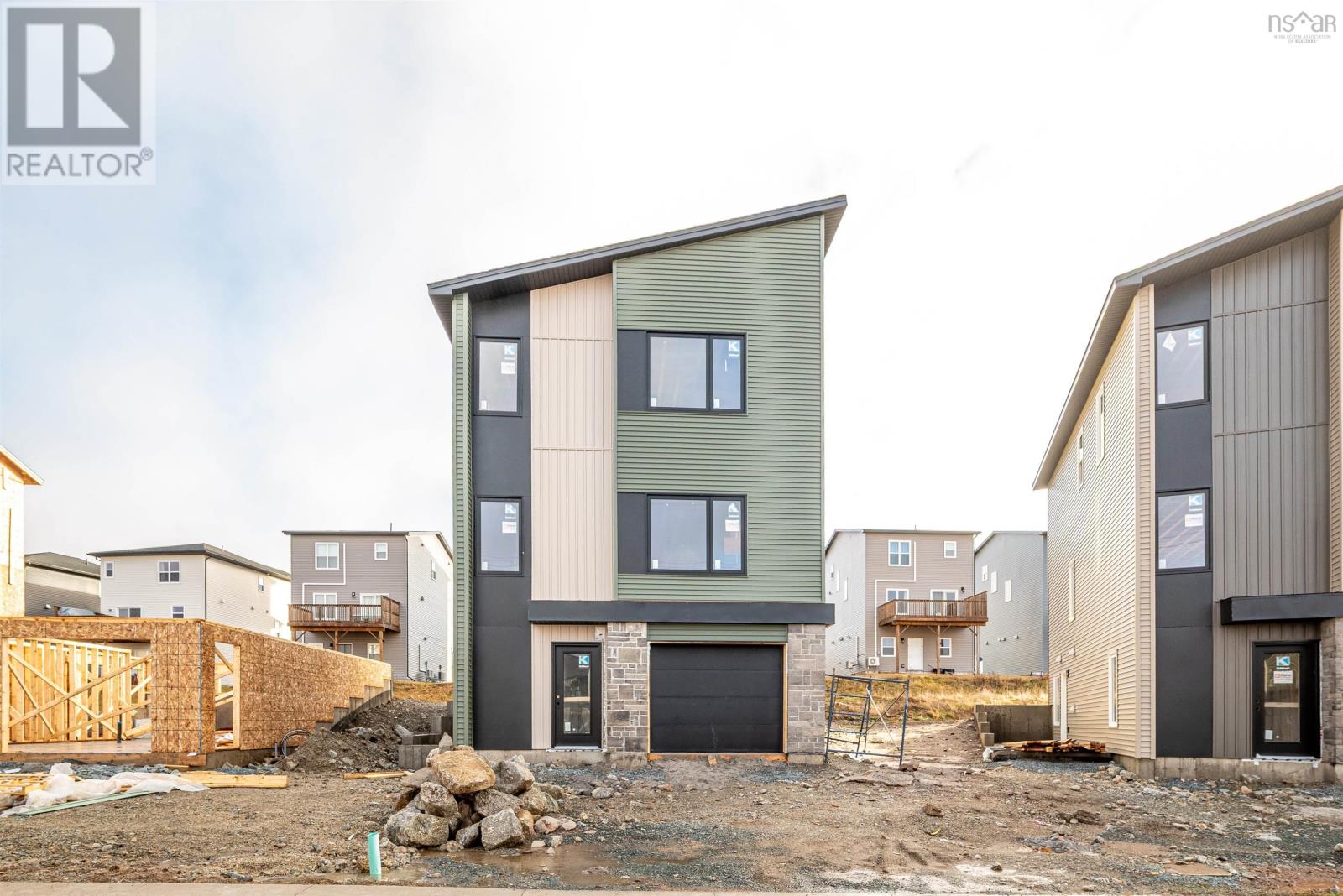124 Flatrock Crescent