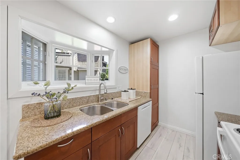 Additional image 38 of 185 Streamwood, Irvine, CA 92620