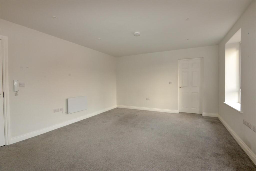 Additional image 5 of Middle Street, Yeovil