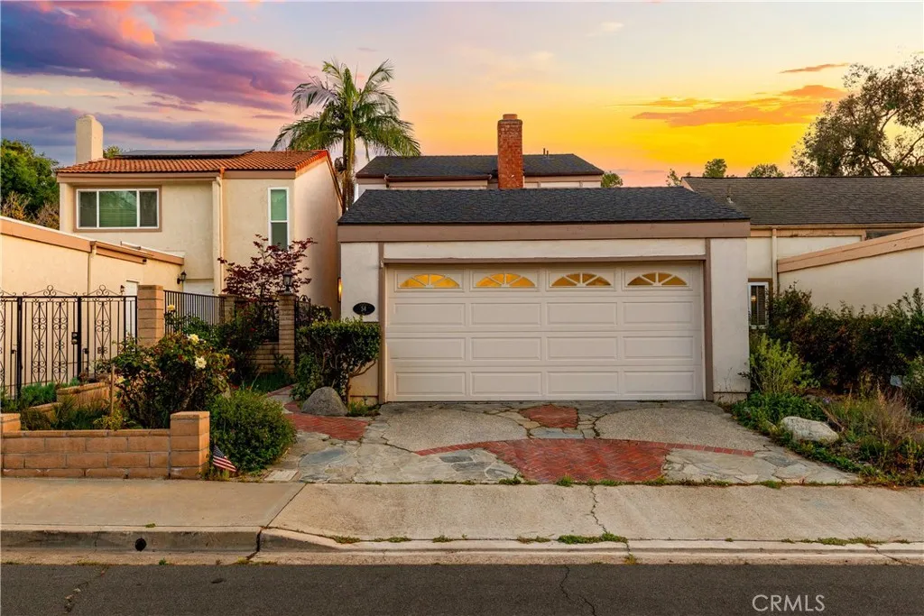 Additional image 2 of 54 Willow Tree Ln, Irvine, CA 92612