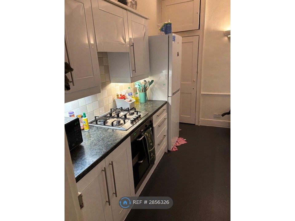 4 bed maisonette to rentPark St, Bath BA1 photo 2