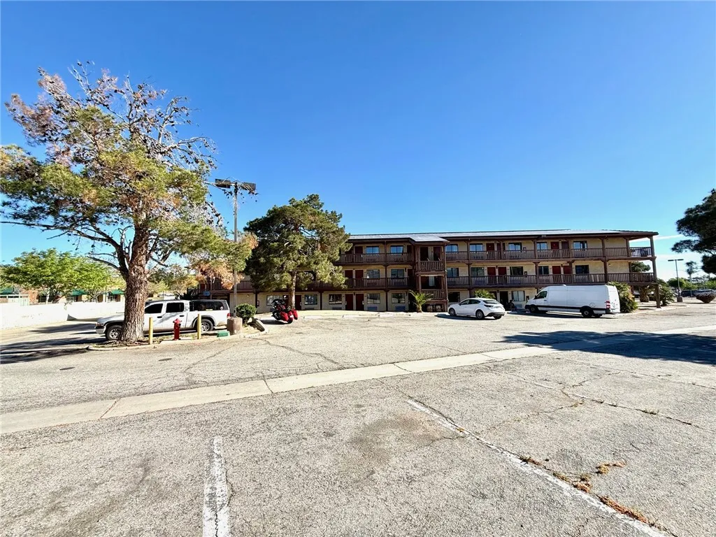 Additional image 11 of 430 W Palmdale Blvd, Palmdale, CA 93551