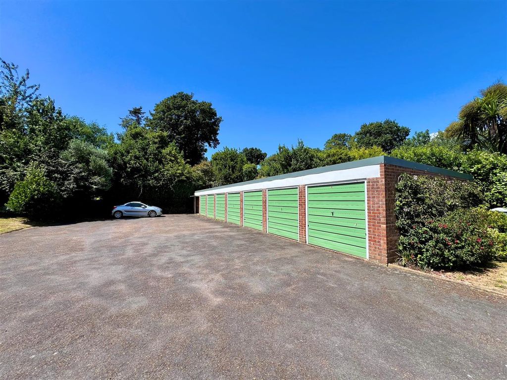 Additional image 14 of 2 bed flat for saleFreshwater, Isle Of Wight PO40