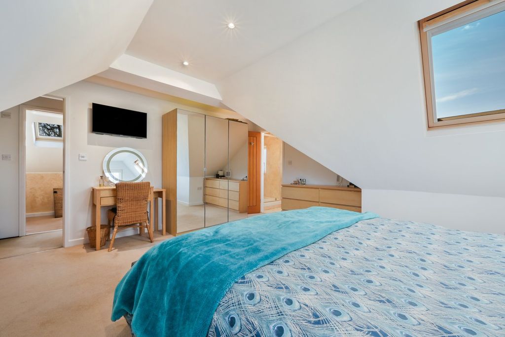 Additional image 13 of 4 bed semi-detached house for saleOatlands Avenue, Weybridge KT13