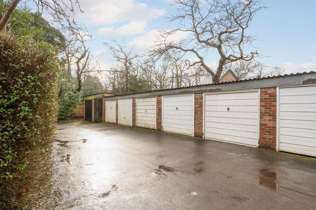Additional image 14 of 3 bed maisonette for saleTudor House, Weybridge KT13
