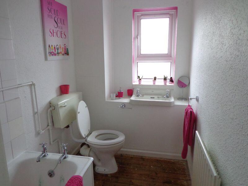 Dowlers Hill Crescent, Redditch photo 2