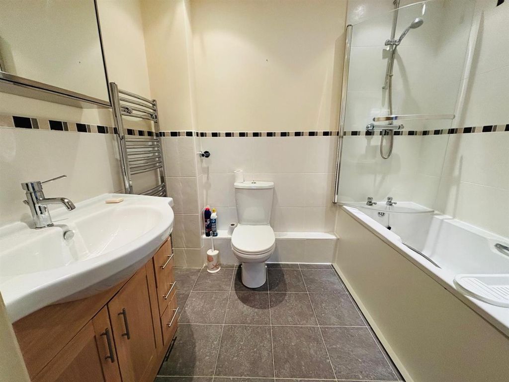Additional image 9 of 2 bed flat for saleSandmoor Garth, Bradford BD10