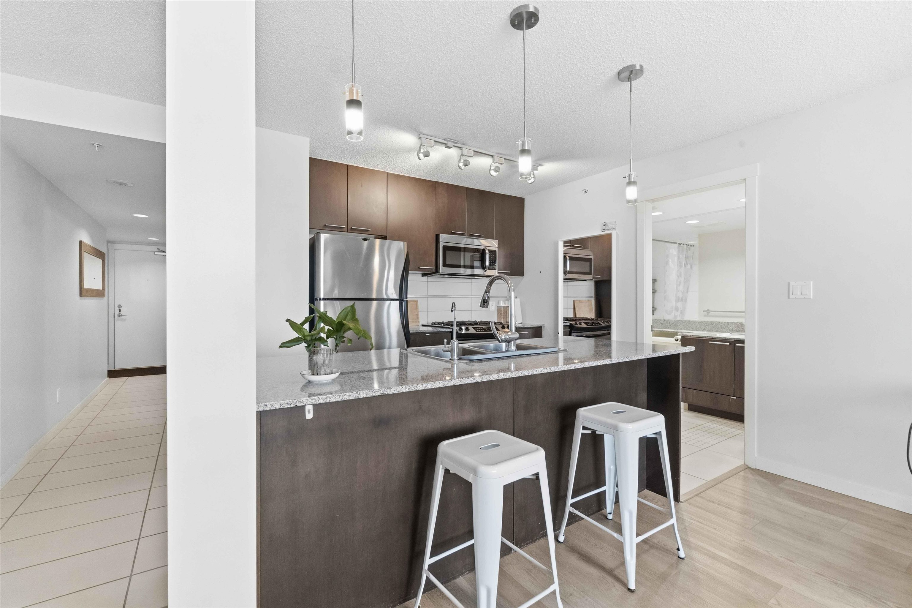 1612-5811 No. 3 Road, Richmond, BC, V6X 4L7