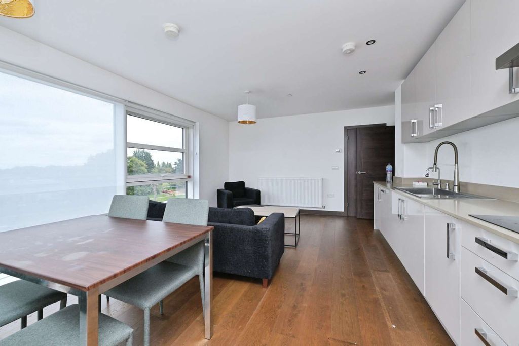 Additional image 2 of 2 bed flat to rentEast Station Road, Peterborough, Peterborough PE2
