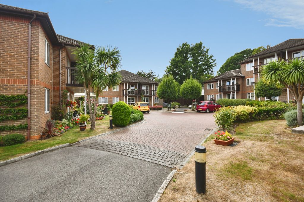 Additional image 14 of 2 bed flat for saleFernlea Avenue, Ferndown BH22