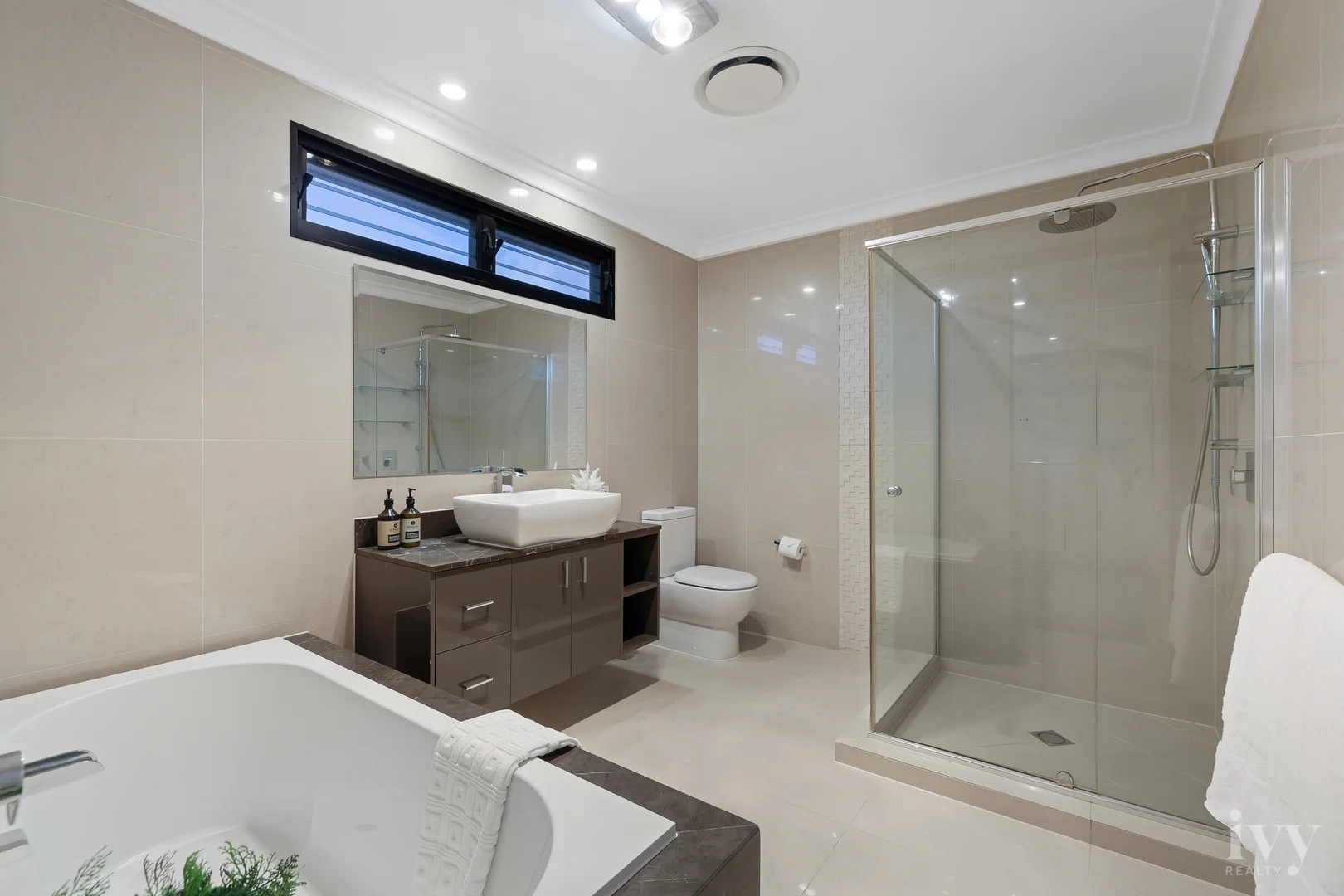 Additional image 19 of 2204 Taromeo Court, Hope Island QLD 4212