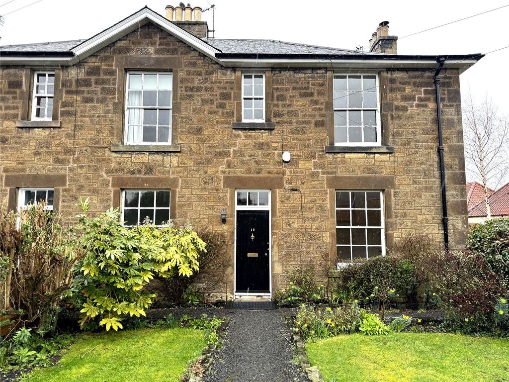 3 bed end terrace house to rent19 Crookston Road, Inveresk EH21