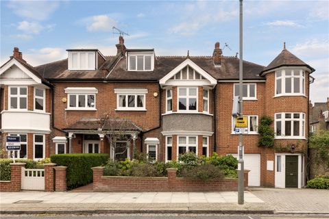 Larpent Avenue, Putney, London SW15