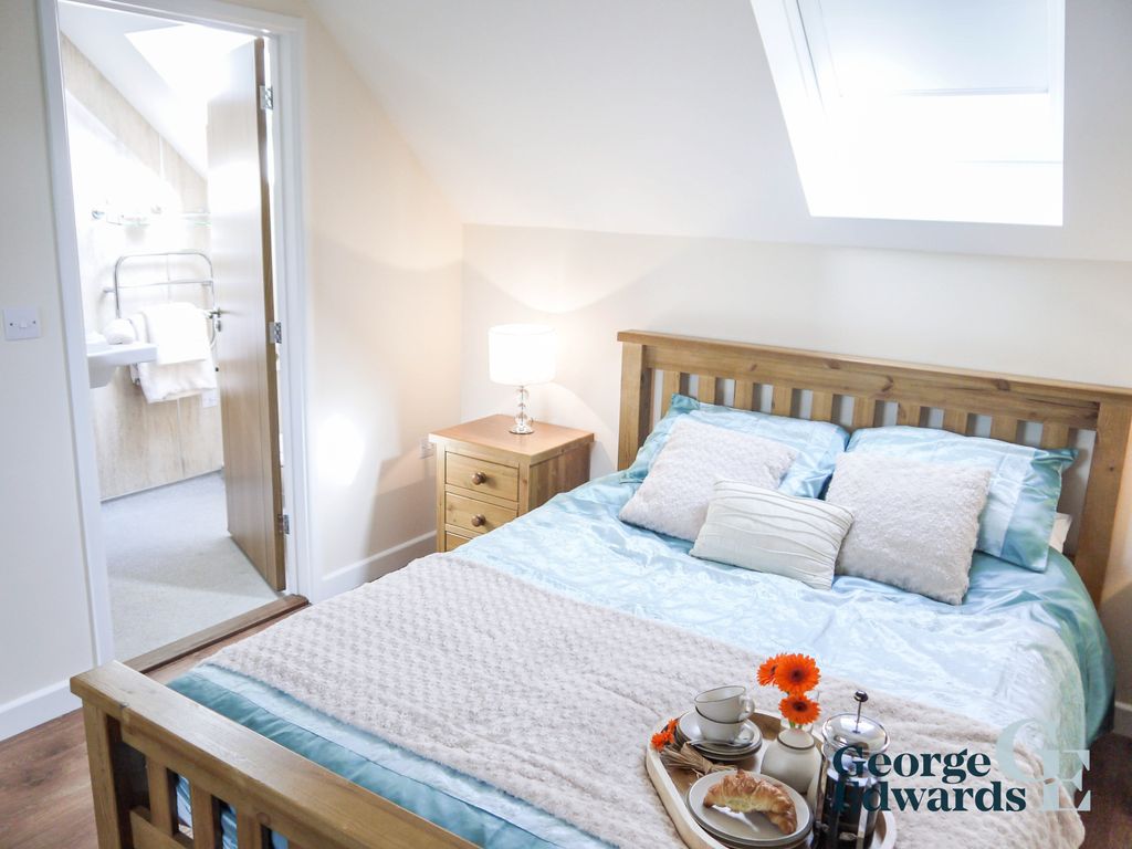 2 bed flat to rentPrimrose Cottages, Commons Road, Pembroke SA714Eb SA71